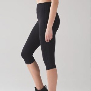 Lululemon Squad Goals Crop (17") - Black